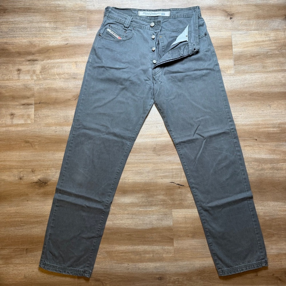 Diesel New Saddle Jeans Mens 31x32 Grey Relaxed Tapered Button Fly Made in Italy